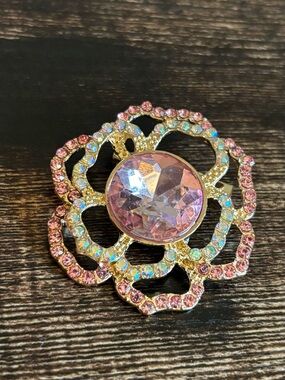 Pink Crystal Rhinestone Floral Brooch Pin - Gold Tone